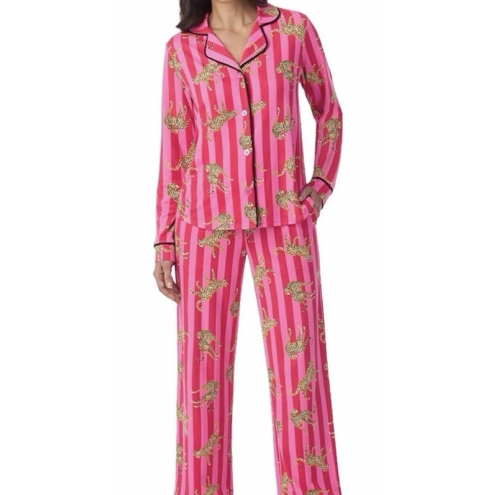 Room Service 2-Piece Notch Collar Pajama Set, Pink Leopard, Size Medium, NWOT